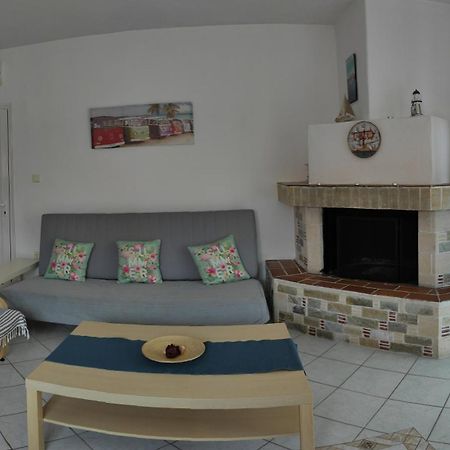 Roses Rt Apartments Skioni I Nea Skioni Luaran gambar