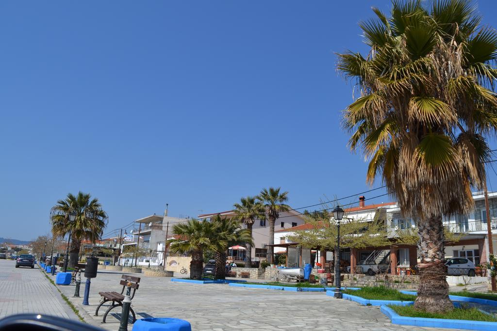 Roses Rt Apartments Skioni I Nea Skioni Luaran gambar