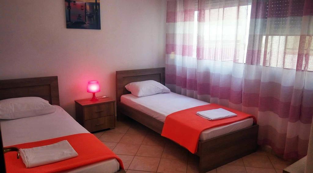 Roses Rt Apartments Skioni I Nea Skioni Luaran gambar