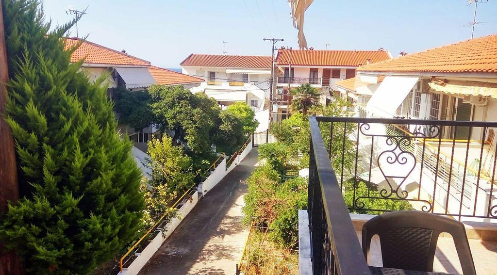 Roses Rt Apartments Skioni I Nea Skioni Luaran gambar