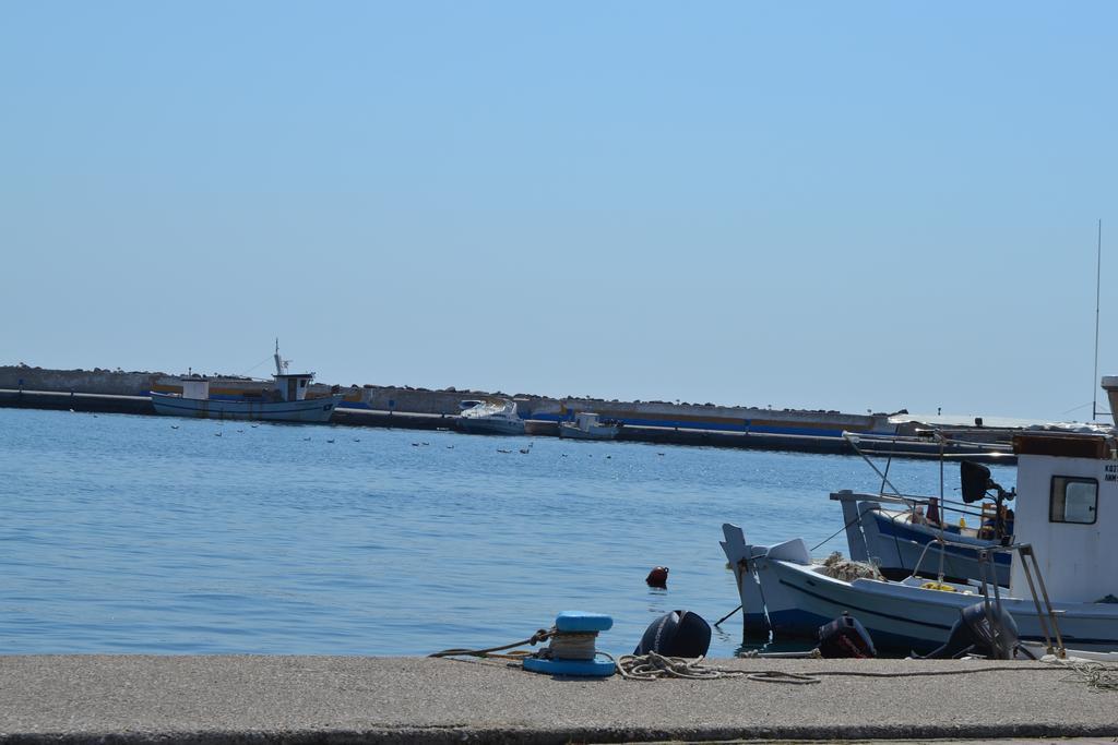 Roses Rt Apartments Skioni I Nea Skioni Luaran gambar
