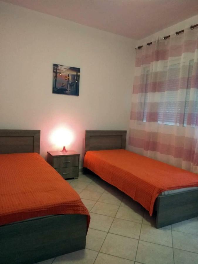 Roses Rt Apartments Skioni I Nea Skioni Luaran gambar
